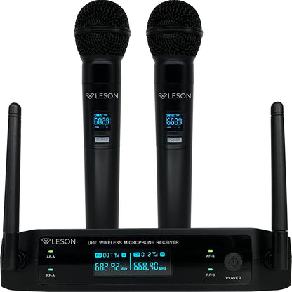 MICROFONE SEM FIO DUPLO PROFISSIONAL LESON LS962 2 CANAIS 96 FREQUÊNCIAS DIGITAL MULTI-FREQUÊNCIA, PRETO